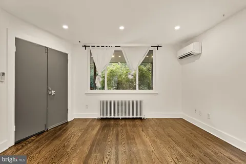 $749,000 | 215 Hawaii Avenue Northeast, Washington, DC 20011