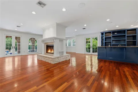 $2,250,000 | 1124 Seville Lane Northeast, St. Petersburg, FL 33704