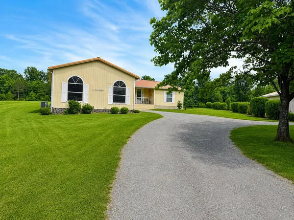 $239,900 | 552 Airport Avenue, Dunlap, TN 37327