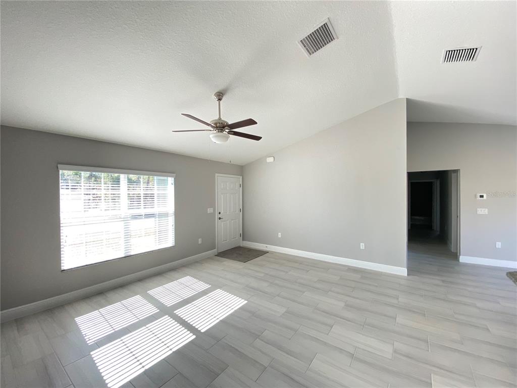 2649 Southwest 152nd Lane Ocala, FL 34473 - Photo 5 of 28