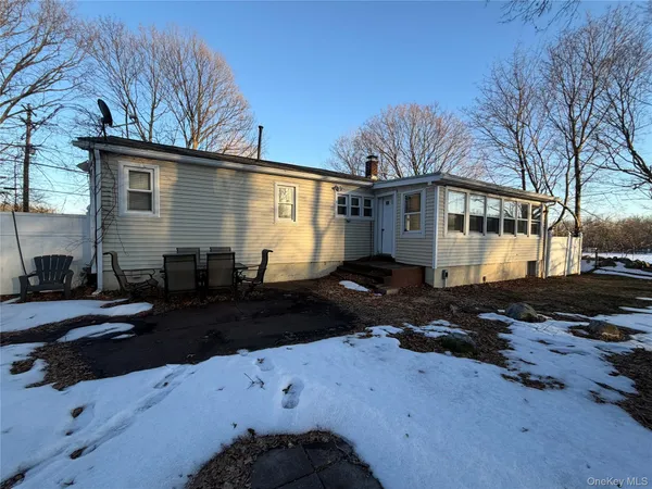 $2,500 | 218 Mt Airy Road, New Windsor, NY 12553
