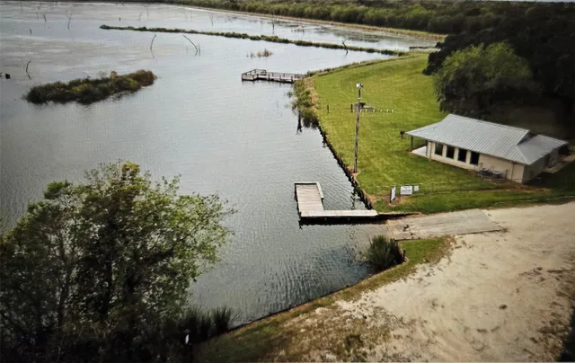 $30,000 | 212 Middle Bayou Trail, Angleton, TX 77515