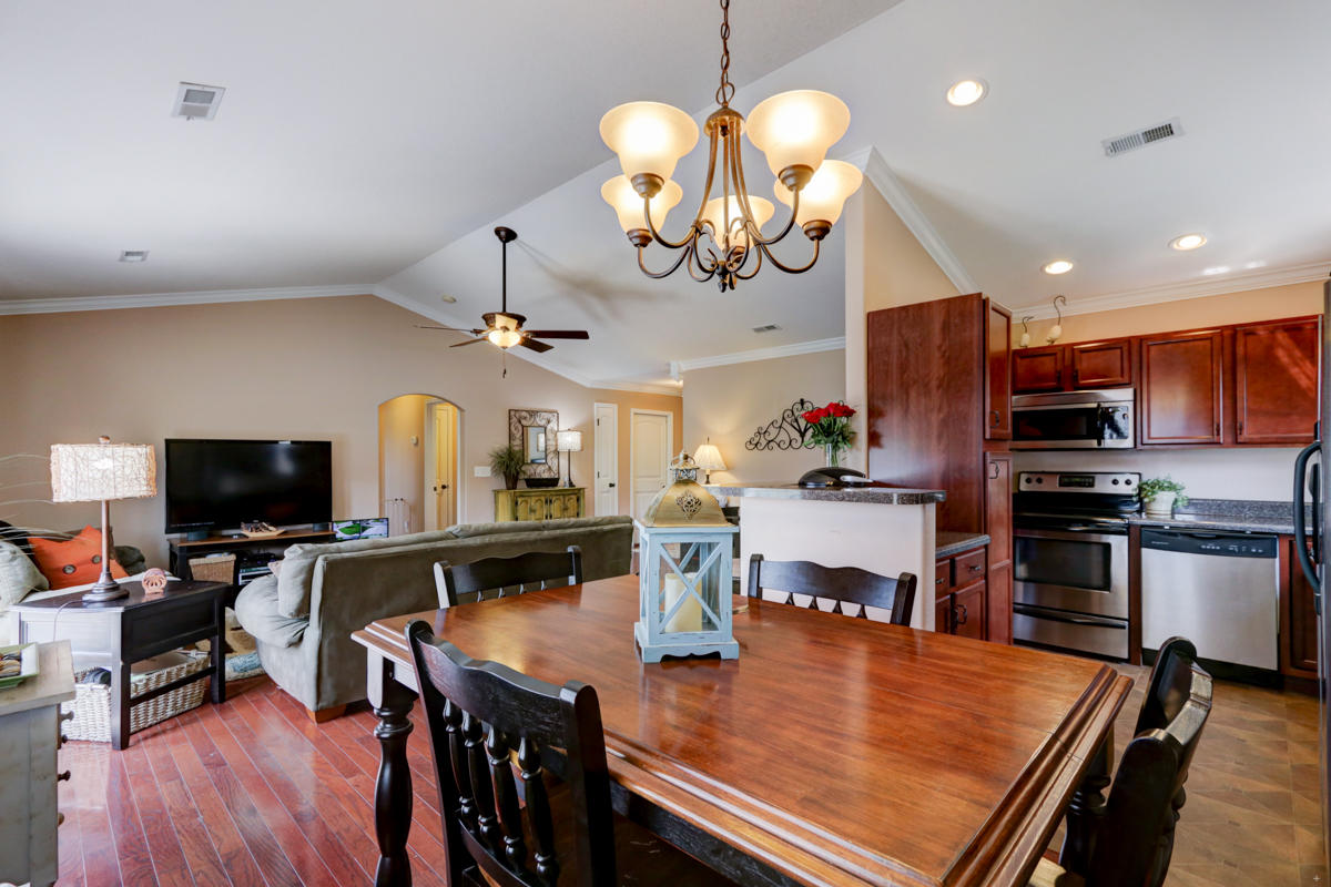 7651 Applecross Road Corryton, TN 37721 - Photo 9 of 20 Kitchen/Eat-In Dining
