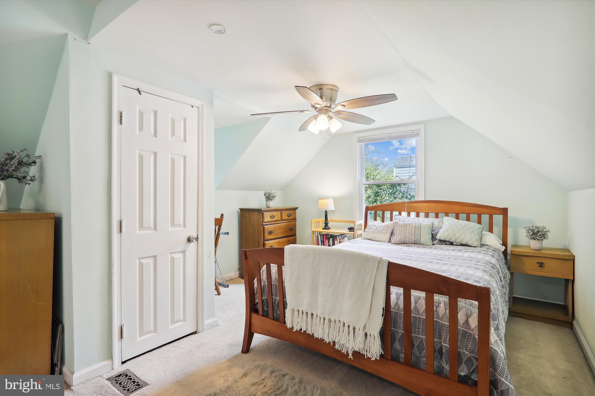 9905 Lorain Avenue Silver Spring, MD 20901 - Photo 22 of 40 Primary Suite
