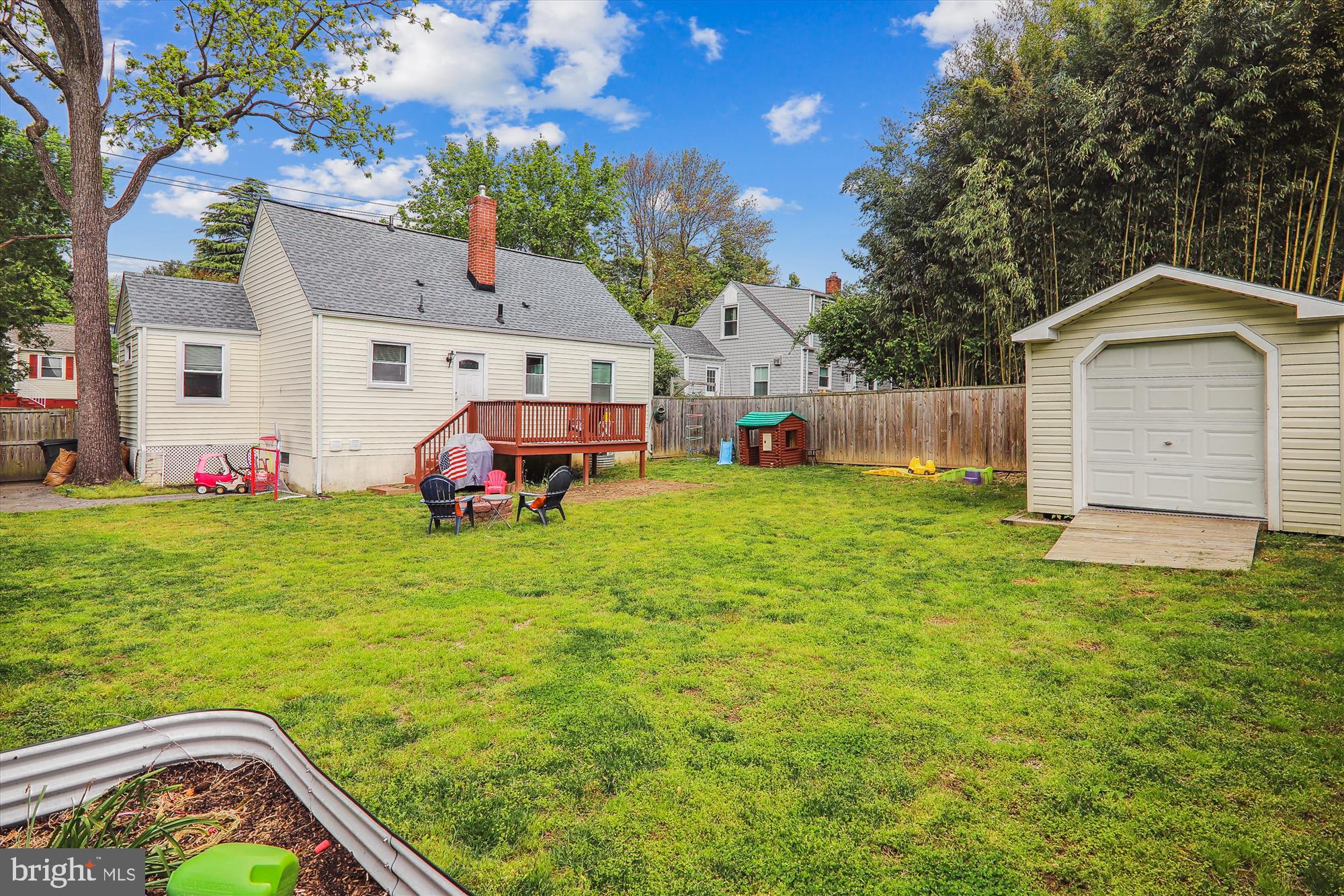 9905 Lorain Avenue Silver Spring, MD 20901 - Photo 40 of 40 Large level yard