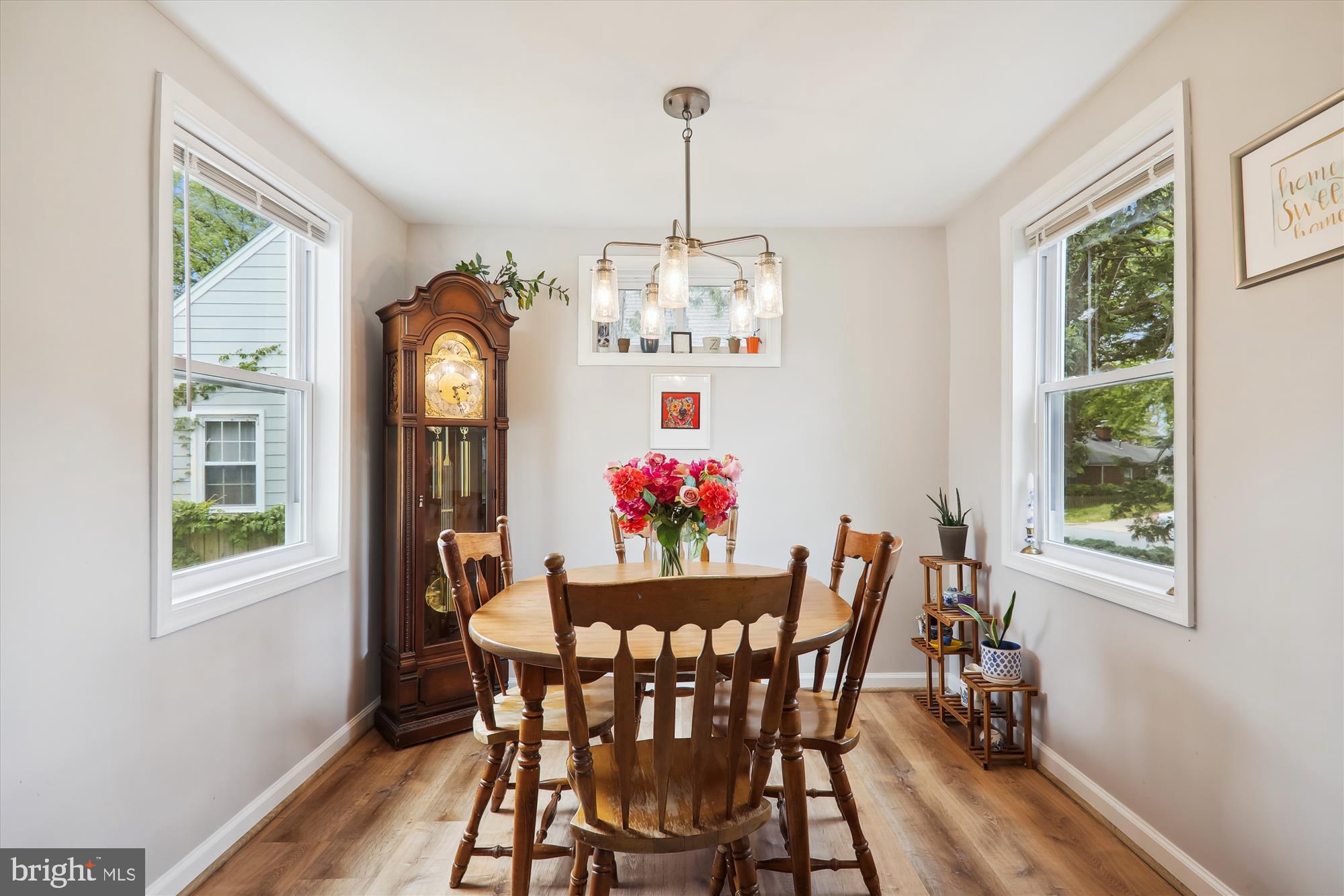 9905 Lorain Avenue Silver Spring, MD 20901 - Photo 8 of 40 Separate Dining