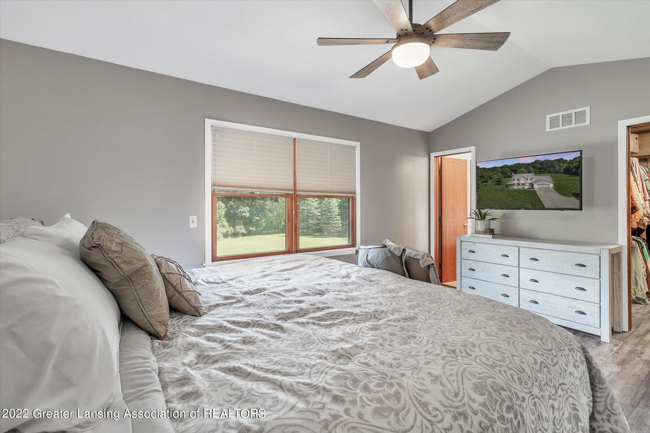 9451 South Williams Road Dewitt, MI 48820 - Photo 19 of 62 20-9451-Williams-Rd-WindowStill-Real-Est