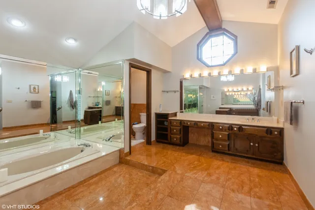 $507,500 | 134 Country Club Drive, Bloomingdale, IL 60108