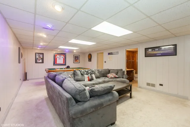 $507,500 | 134 Country Club Drive, Bloomingdale, IL 60108