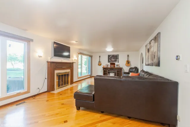 $507,500 | 134 Country Club Drive, Bloomingdale, IL 60108