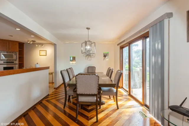 $507,500 | 134 Country Club Drive, Bloomingdale, IL 60108