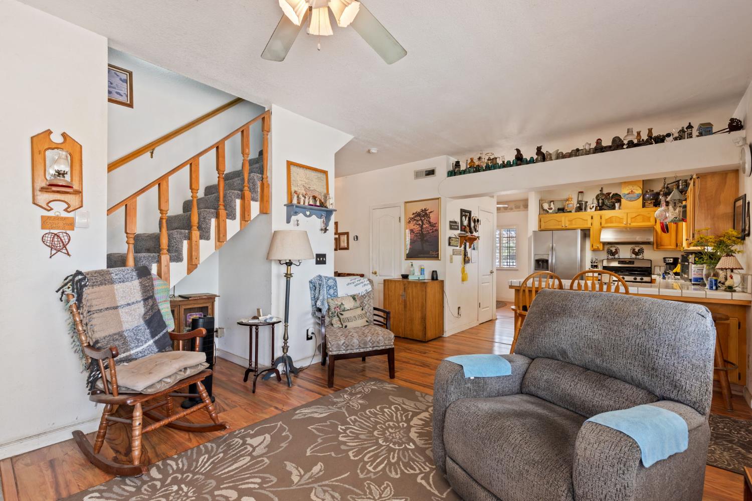 35670 Road 603 Raymond, CA 93653 - Photo 22 of 61 a living room with furniture and a large window