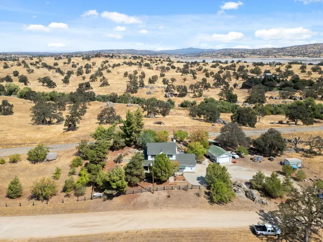 $449,900 | 35670 Road 603, Raymond, CA 93653