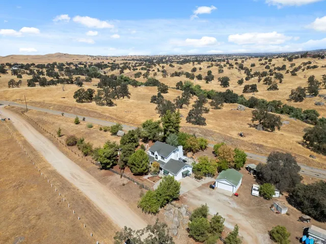 $449,900 | 35670 Road 603, Raymond, CA 93653