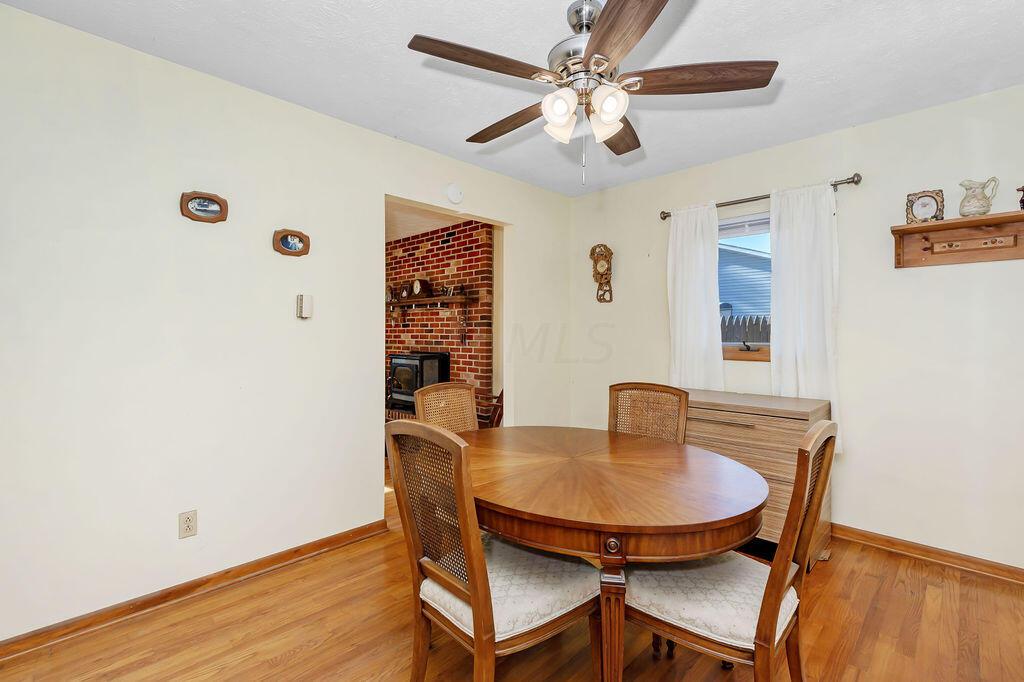 1112 Hamburg Road Southwest Lancaster, OH 43130 - Photo 19 of 40 8-DiningRoom
