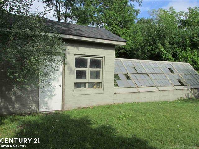 1700 Rochester Road Oakland, MI 48363 - Photo 5 of 43