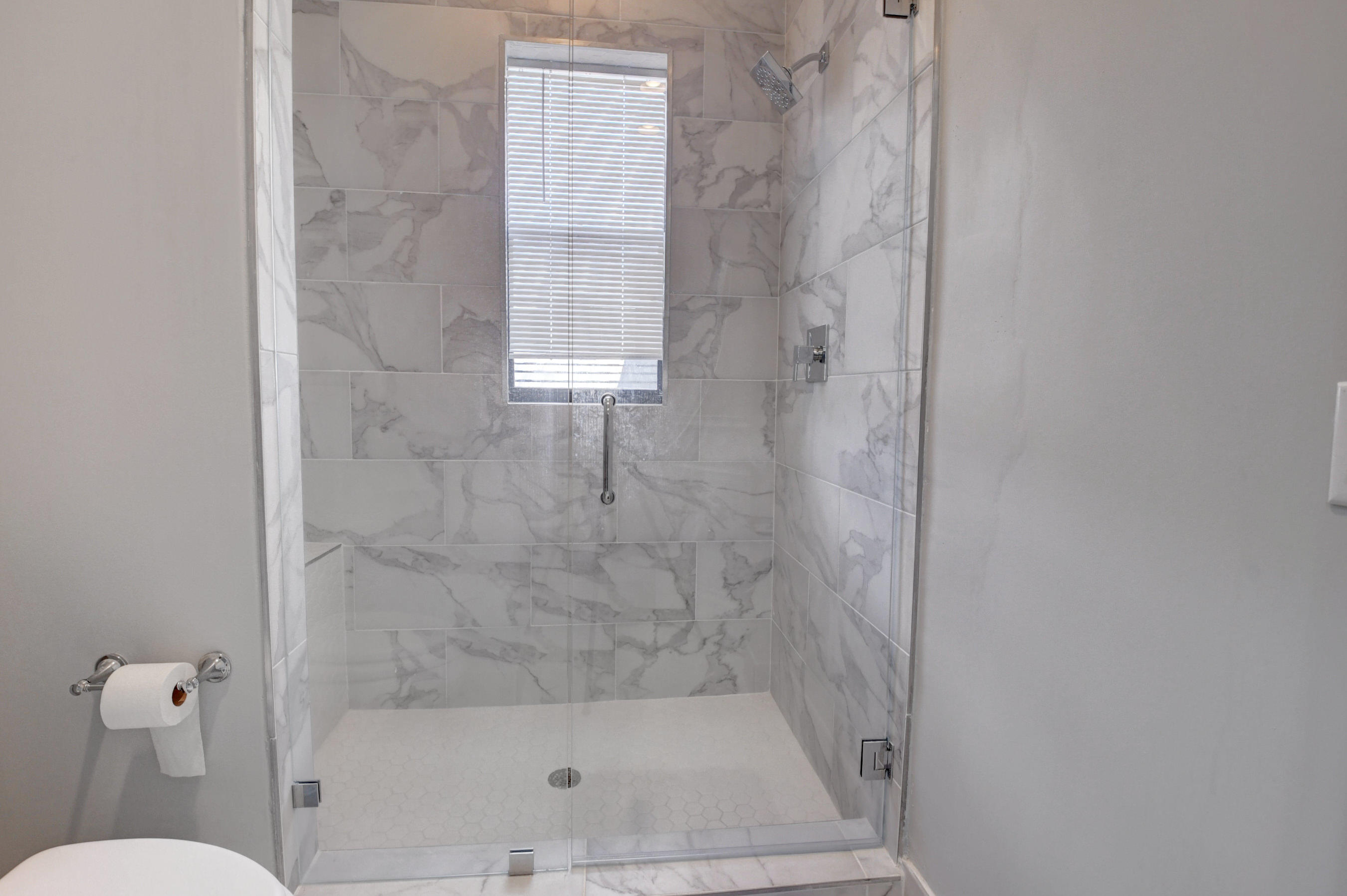 17798 Cadena Drive Boca Raton, FL 33496 - Photo 33 of 49 a bathroom with a bathtub