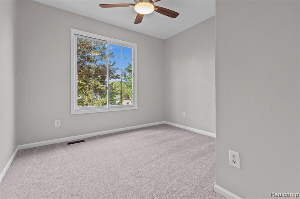 45168 Lothrop Road Canton, MI 48188 - Photo 23 of 31