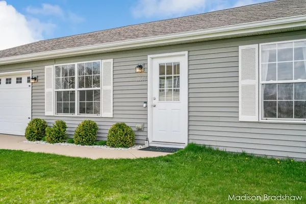 $299,900 | 11688 Bear Meadows Drive Southeast, Alto, MI 49302