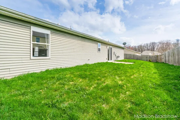 $299,900 | 11688 Bear Meadows Drive Southeast, Alto, MI 49302