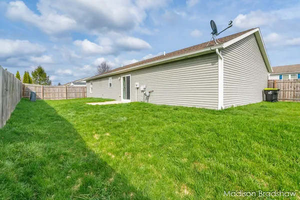 $299,900 | 11688 Bear Meadows Drive Southeast, Alto, MI 49302