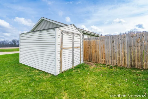 $299,900 | 11688 Bear Meadows Drive Southeast, Alto, MI 49302