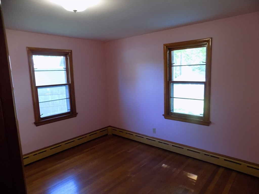 266 Alden Road Fairhaven, MA 02719 - Photo 16 of 38