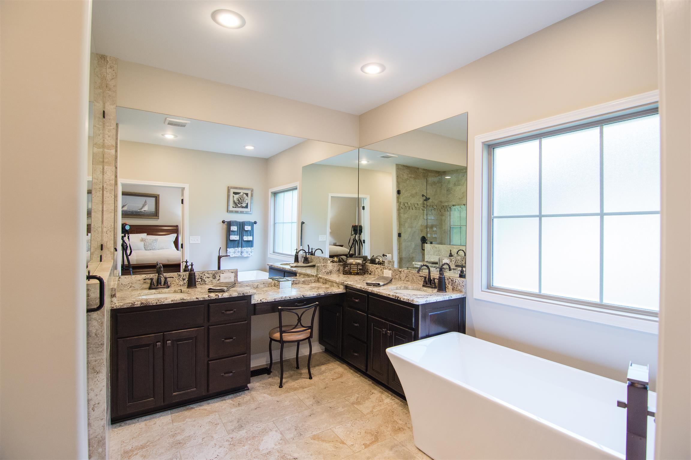 2968 Maysville Road Dickson, TN 37055 - Photo 10 of 13 Master Bath with soaking Tub and Tiled Shower
