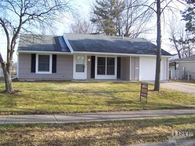 7112 Cranberry Road Fort Wayne, IN 46825 - Photo 2 of 26 Gallery Image 2
