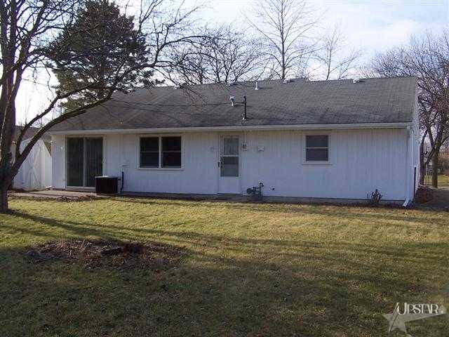 7112 Cranberry Road Fort Wayne, IN 46825 - Photo 4 of 26 Gallery Image 4