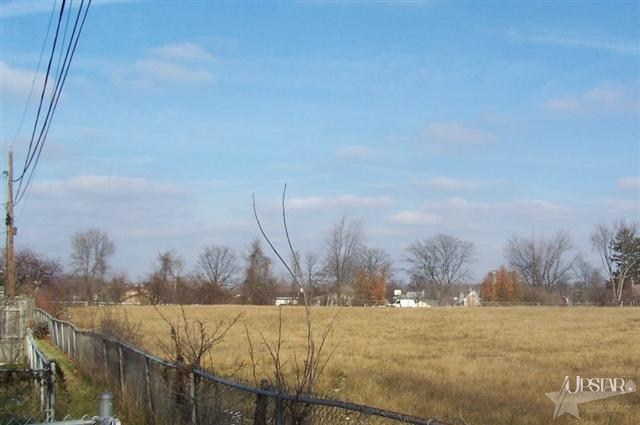 7112 Cranberry Road Fort Wayne, IN 46825 - Photo 8 of 26 Gallery Image 8