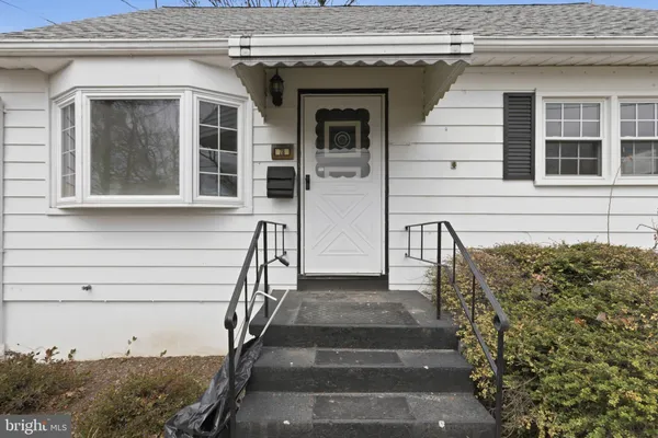 $315,000 | 78 Clayton Avenue, Hamilton, NJ 08619