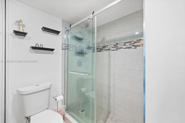 $389,000 | 3731 North Country Club Drive, Unit 2023, Aventura, FL 33180