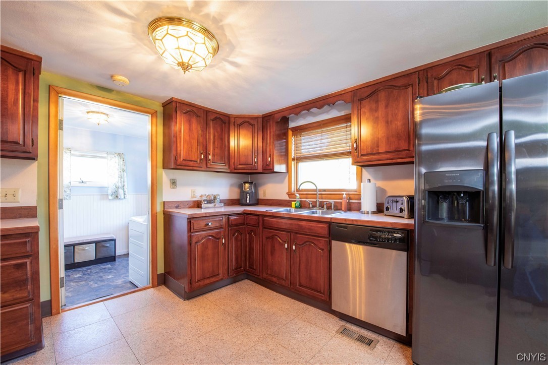 1436 County Rte 8 Granby, NY 13069 - Photo 19 of 41