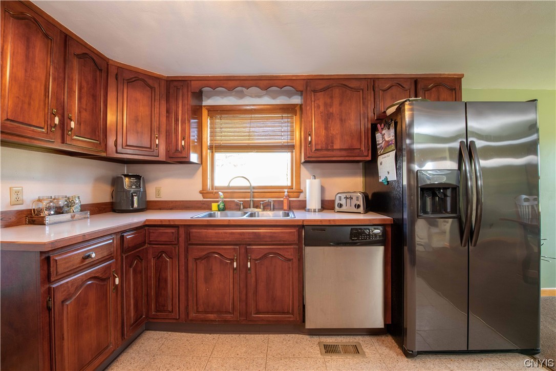 1436 County Rte 8 Granby, NY 13069 - Photo 20 of 41