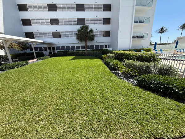 $10,000 | 2909 South Ocean Boulevard, Unit 6A3, Highland Beach, FL 33487