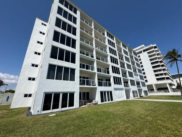 $10,000 | 2909 South Ocean Boulevard, Unit 6A3, Highland Beach, FL 33487