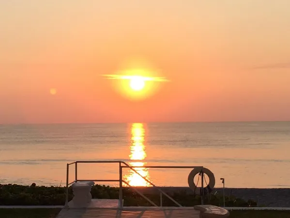 $10,000 | 2909 South Ocean Boulevard, Unit 6A3, Highland Beach, FL 33487