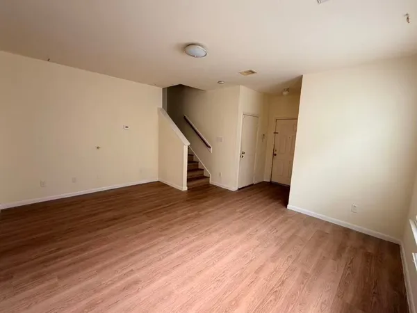 $1,650 | 8006 Singing Sonnet Lane, Houston, TX 77072