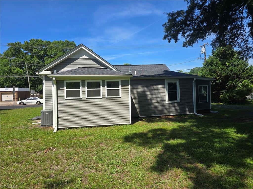 106 South Fieldcrest Road Eden, NC 27288 - Photo 19 of 22