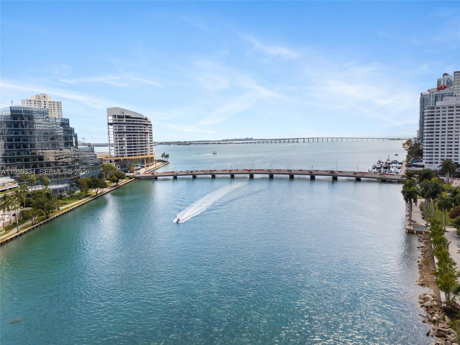 495 Brickell Avenue, Unit 3301 Miami, FL 33131 - Photo 13 of 35