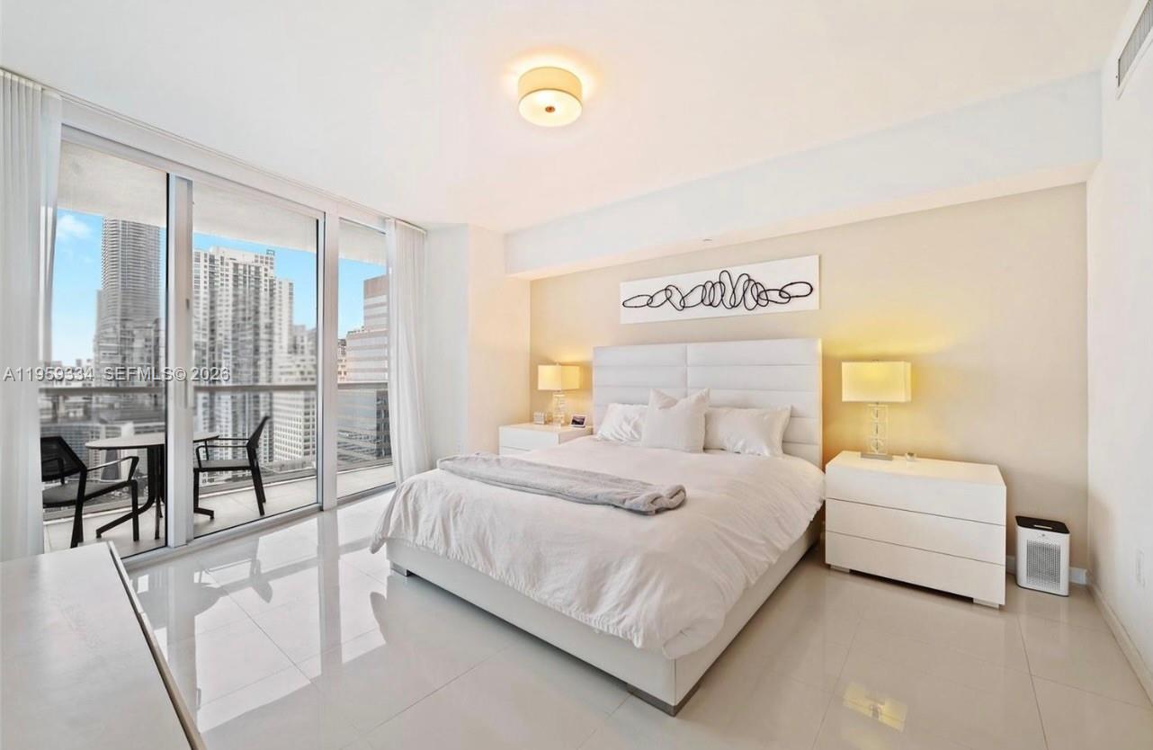 495 Brickell Avenue, Unit 3301 Miami, FL 33131 - Photo 24 of 35