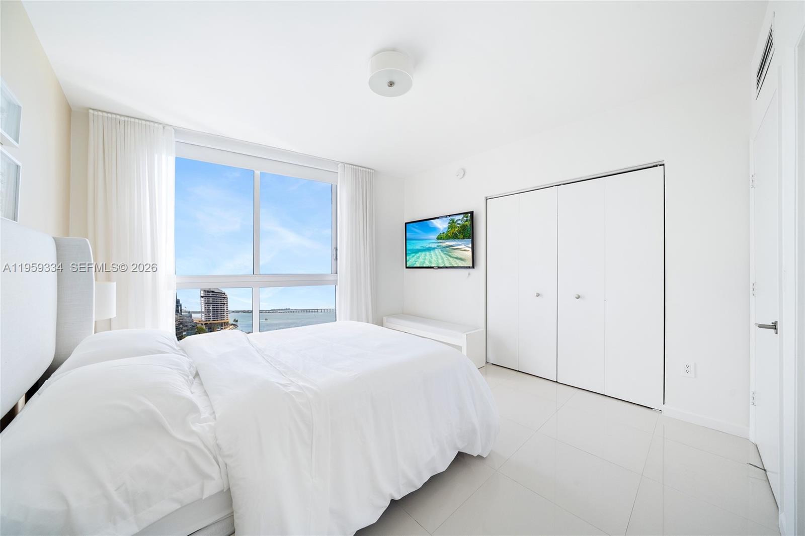 495 Brickell Avenue, Unit 3301 Miami, FL 33131 - Photo 28 of 33