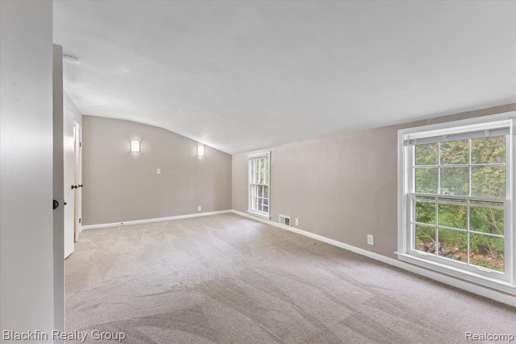 1415 John R Road Rochester, MI 48307 - Photo 22 of 40