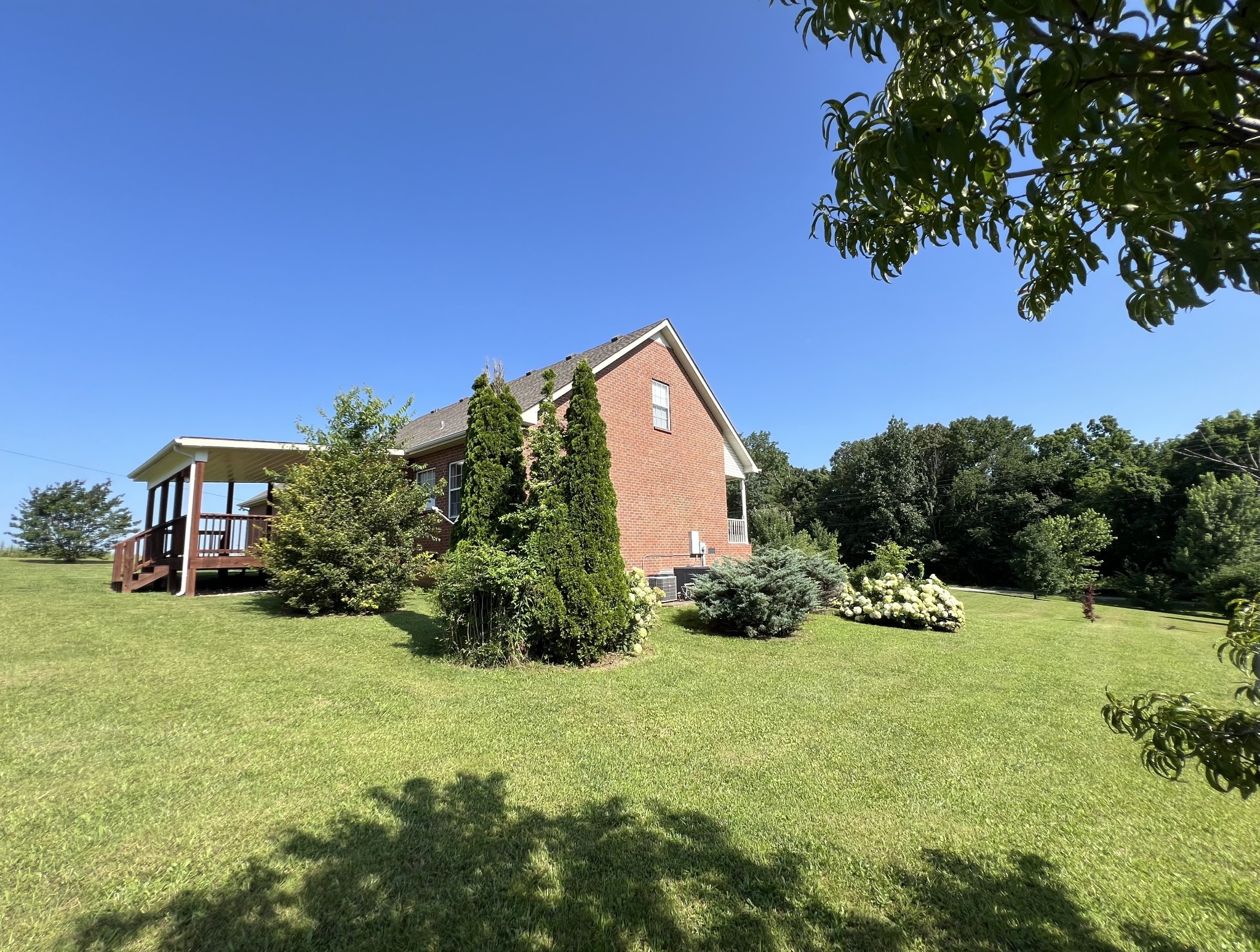 5345 Ashburn Road Springfield, TN 37172 - Photo 21 of 46 a view of a garden with a house in the background