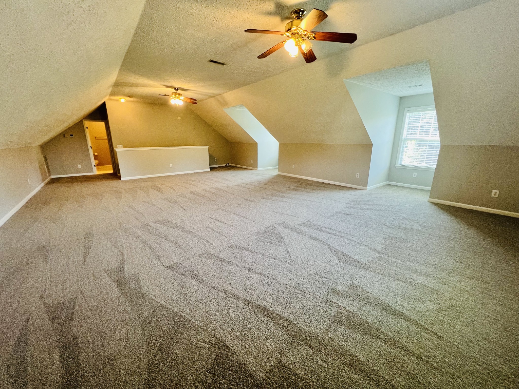 5345 Ashburn Road Springfield, TN 37172 - Photo 37 of 46 a view of a indoor garage