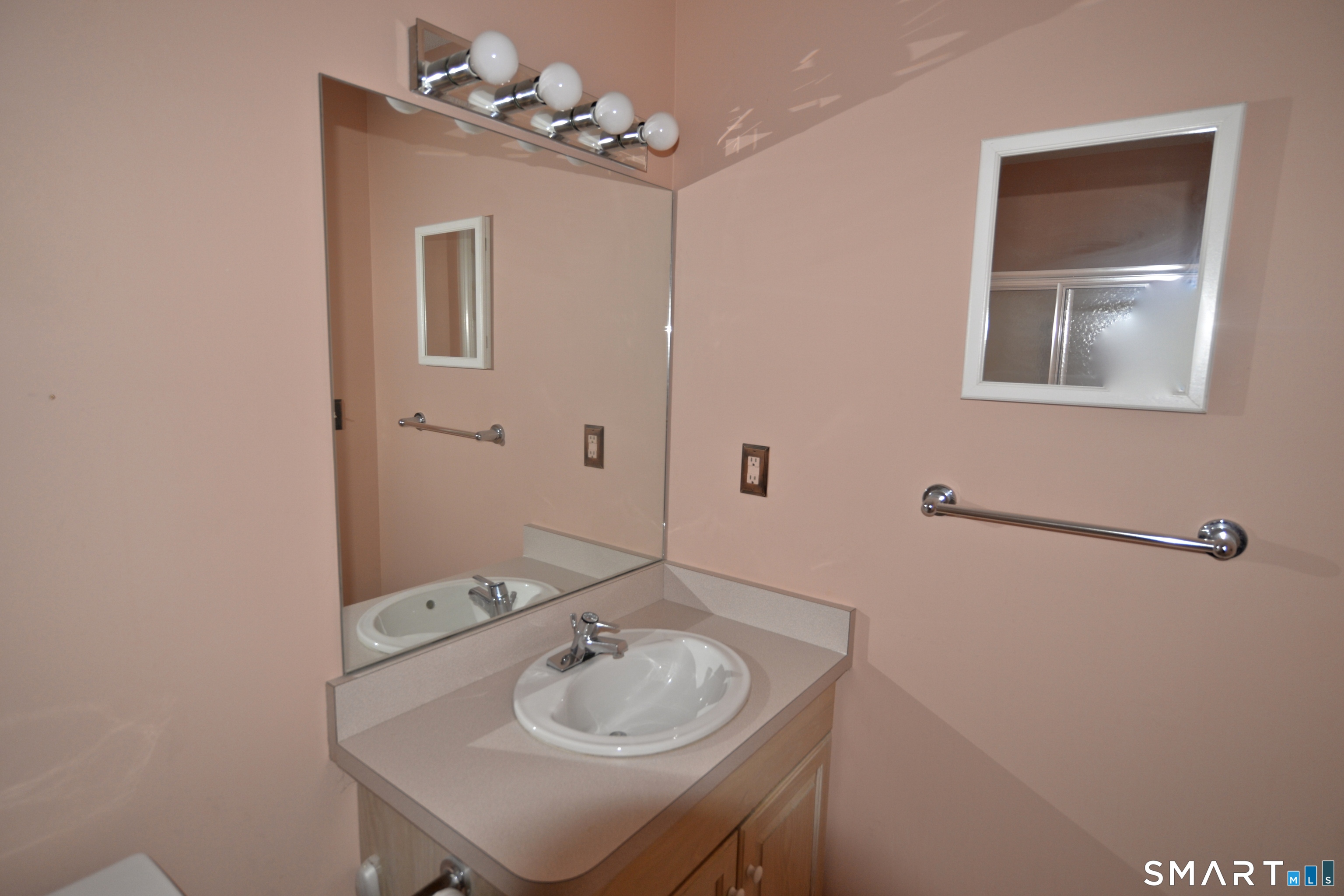 55 Canterbury Road, Unit 55 Hamden, CT 06514 - Photo 20 of 27