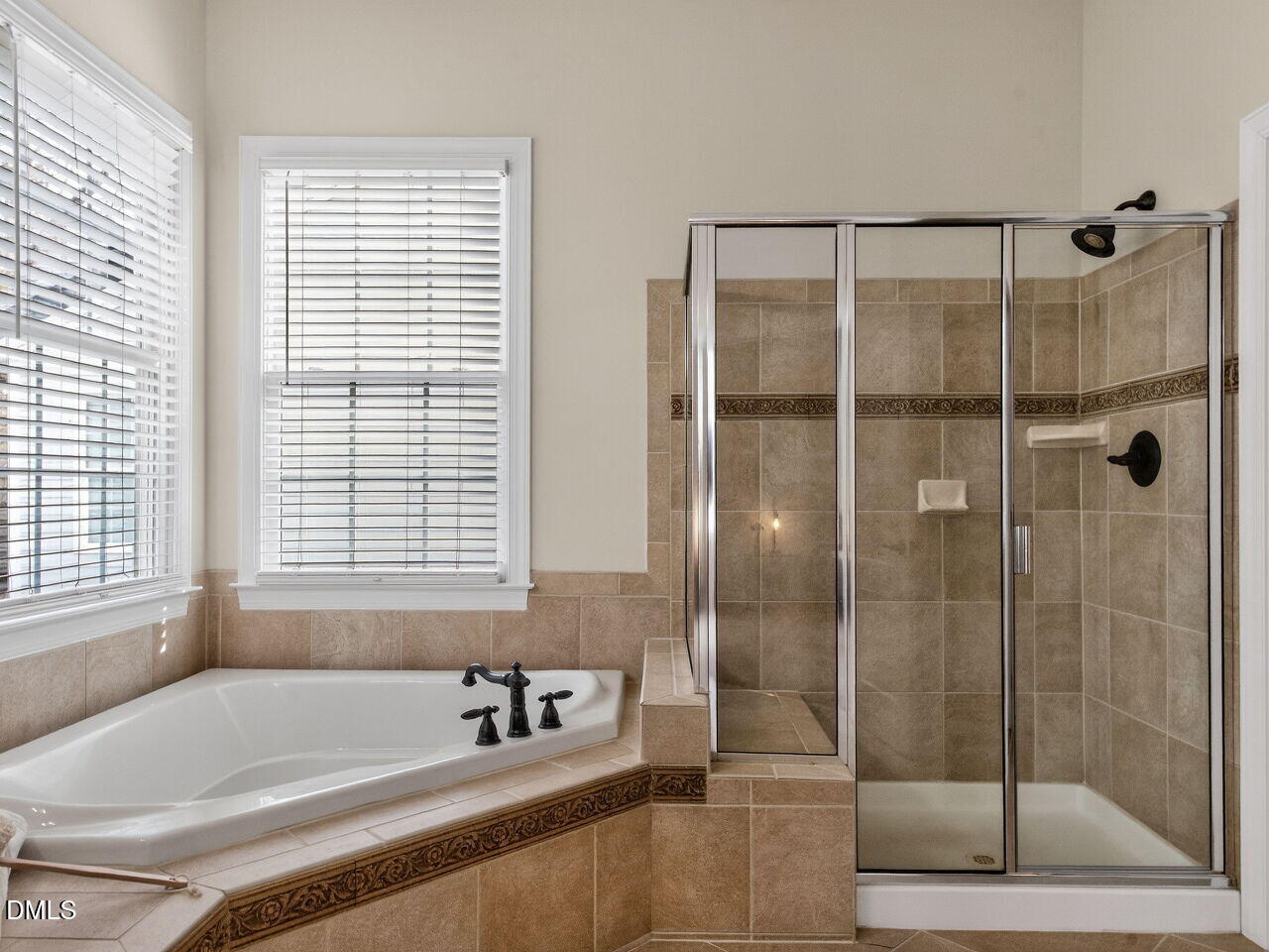 11637 Broadfield Court Raleigh, NC 27617 - Photo 24 of 58 024-1280x960-primary-bath