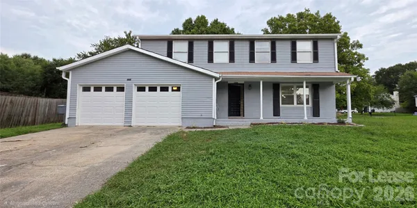 $2,495 | 7200 Shadowlake Drive, Charlotte, NC 28226