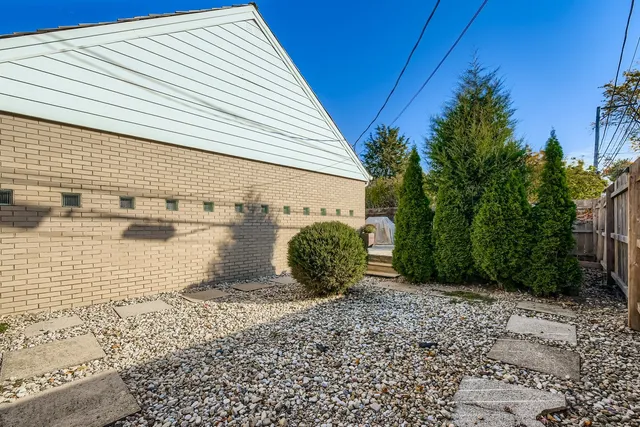 $495,000 | 5955 North Keating Avenue, Chicago, IL 60646